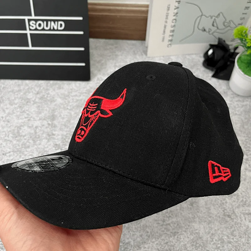 Chicago Bulls Metallic Outline 9FORTY Black Adjustable - Image 3