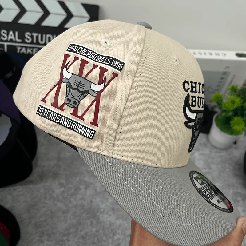 Mitchell & Ness Chicago Bulls NBA Chiment El Snapback Sombrero Gorra - Blanco FuertoGris, Blanco sucio Deportes y Actividades al Aire Libre - Image 5