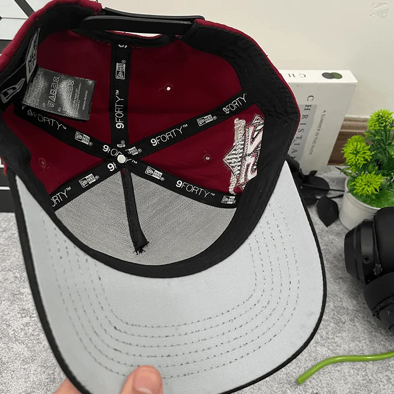 Burgundy New York Yankees Black Metal Badge Black Visor - Image 4