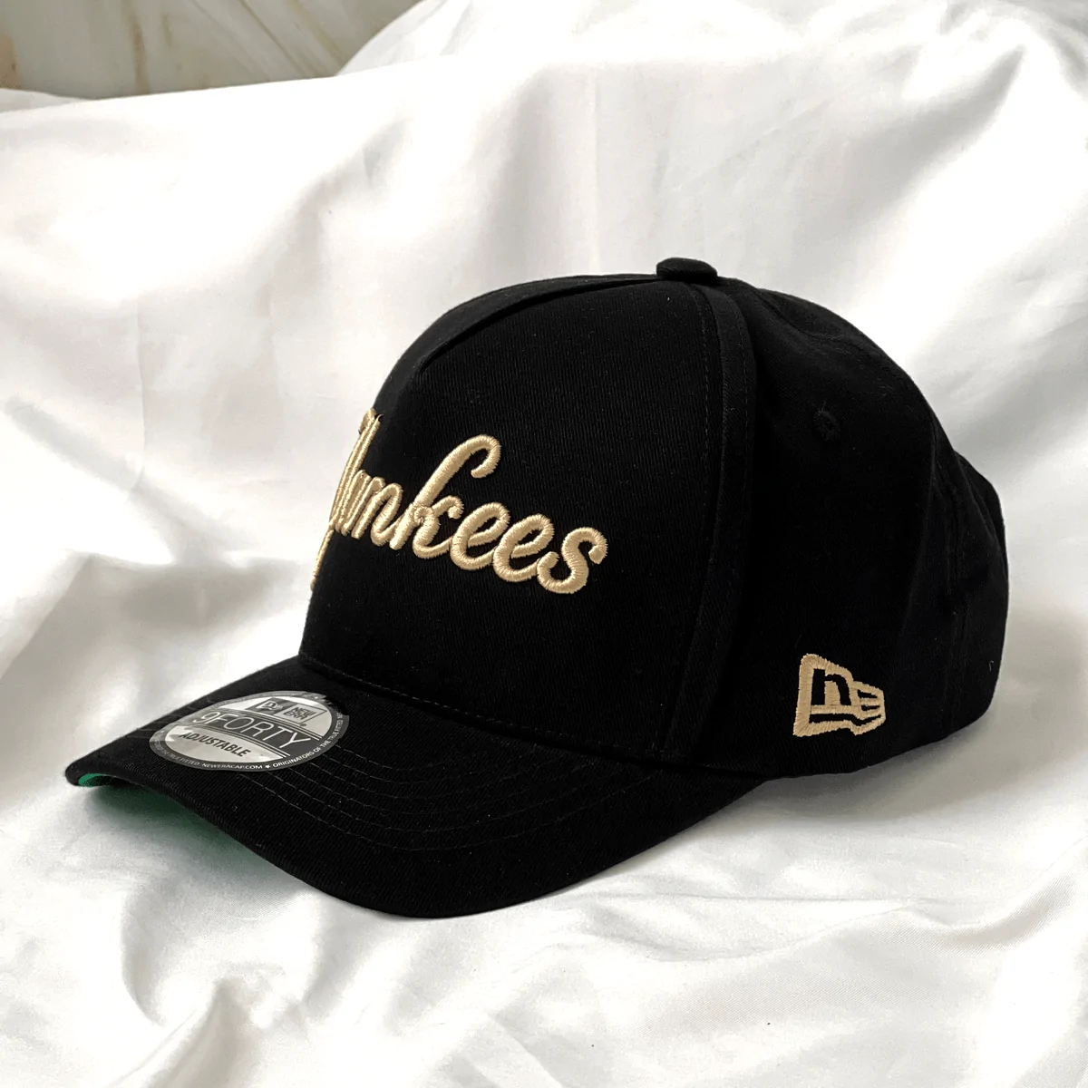 NEWS ERAS NEW YORK YANKEES WORLD SERIES 1999 GOLD COPPER A FRAME 9FIFTY SNAPBACK HAT - Image 4