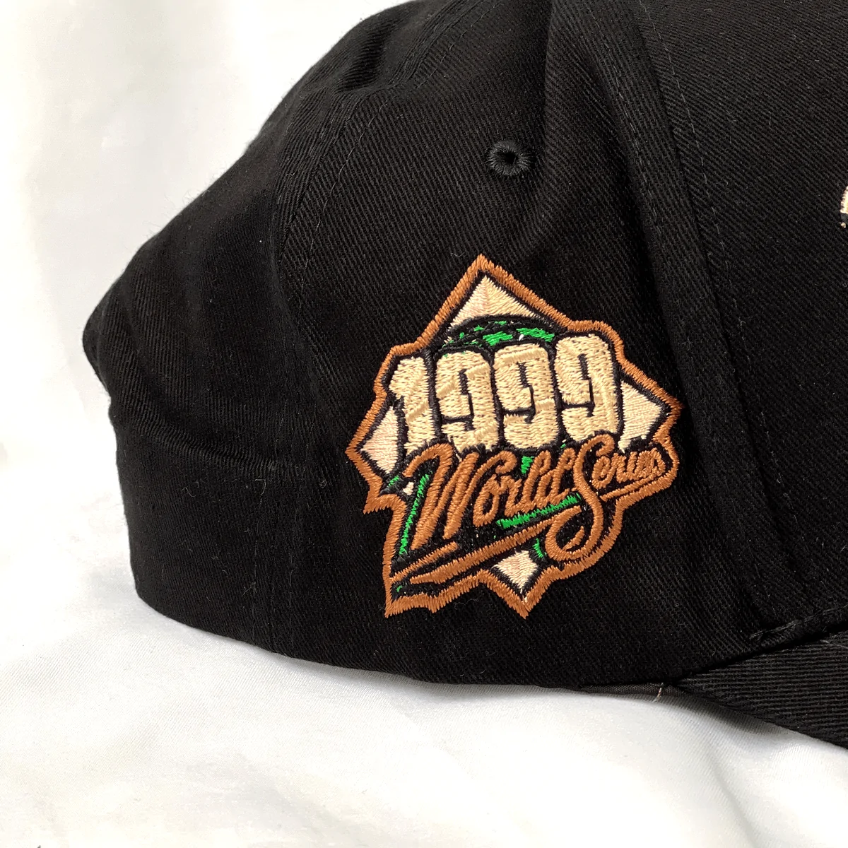 NEWS ERAS NEW YORK YANKEES WORLD SERIES 1999 GOLD COPPER A FRAME 9FIFTY SNAPBACK HAT - Image 5