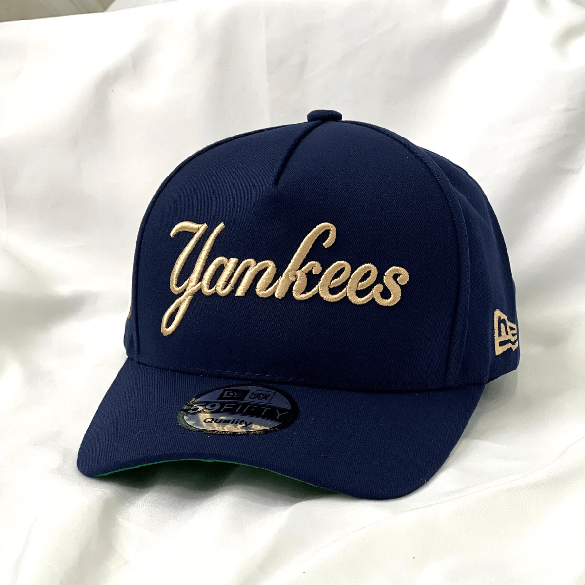 NEWS ERAS NEW YORK YANKEES WORLD SERIES 1999 GOLD COPPER A FRAME 9FIFTY SNAPBACK HAT - Image 2